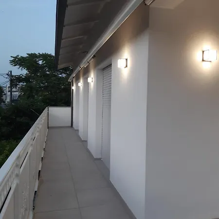 Relais Chiara 公寓 里乔内
